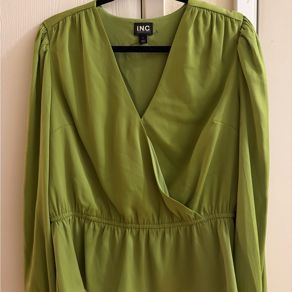 INC Green Long Sleeve blouse